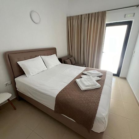 Sun'S Suites Asproválta Eksteriør billede