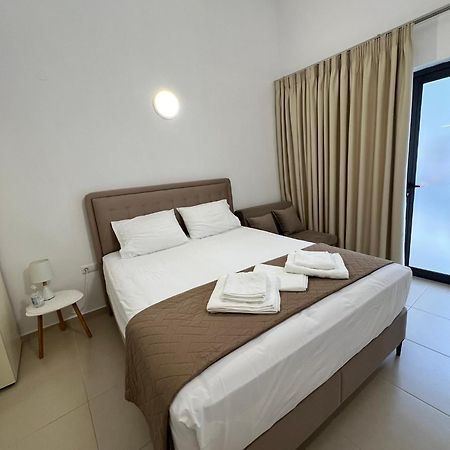 Sun'S Suites Asproválta Eksteriør billede